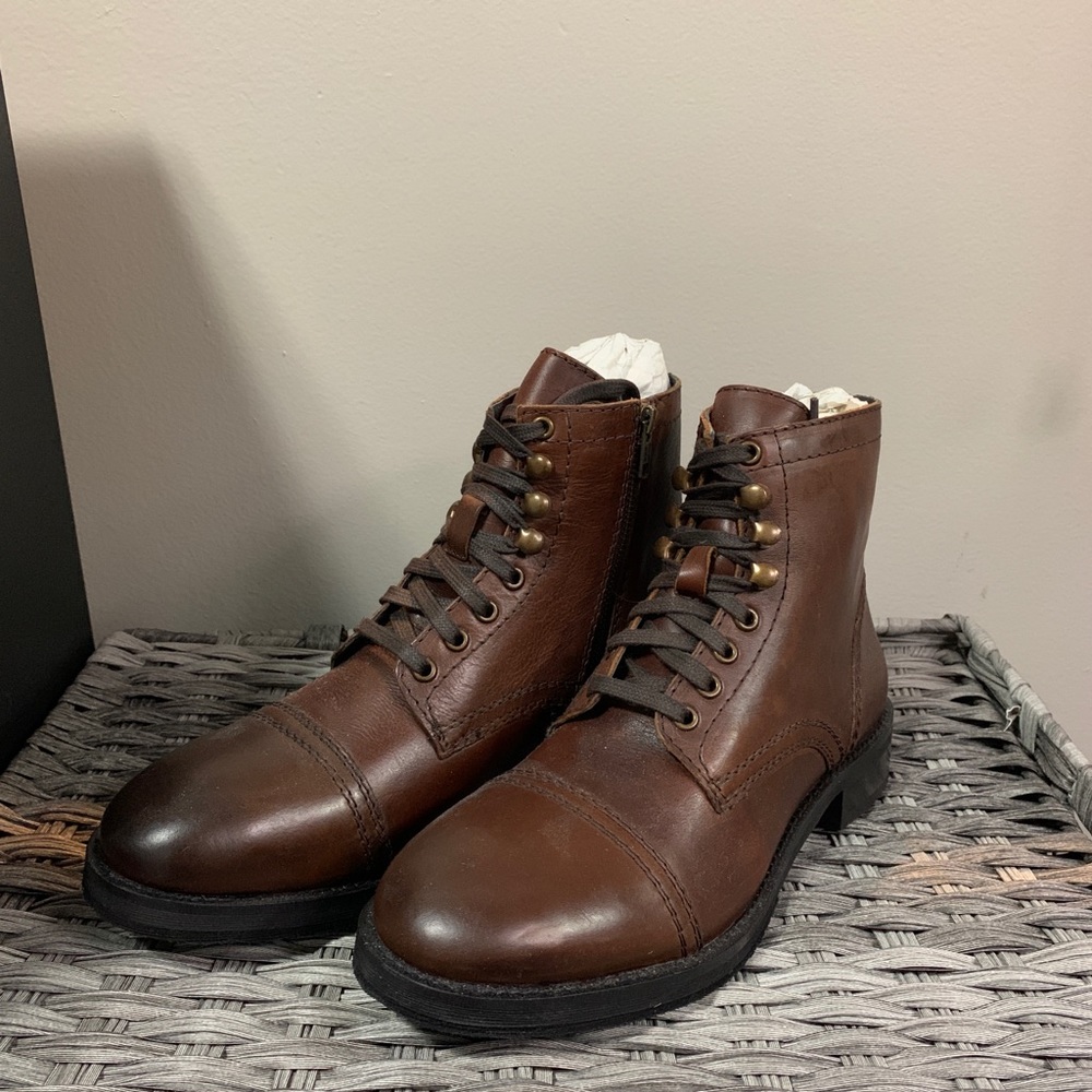 Men’s leather boots